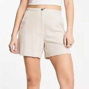 Weekday Kit linen mix shorts in off-white